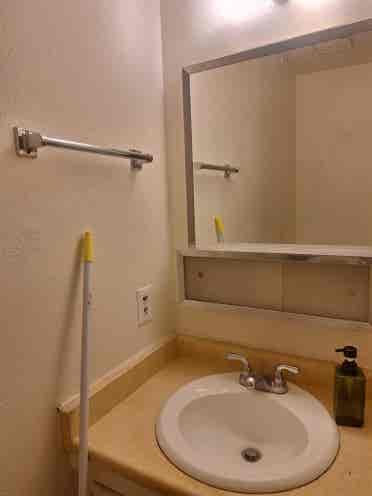 Master bedroom for rent