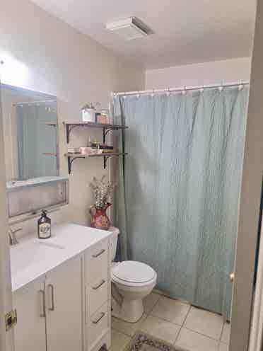 Master bedroom for rent