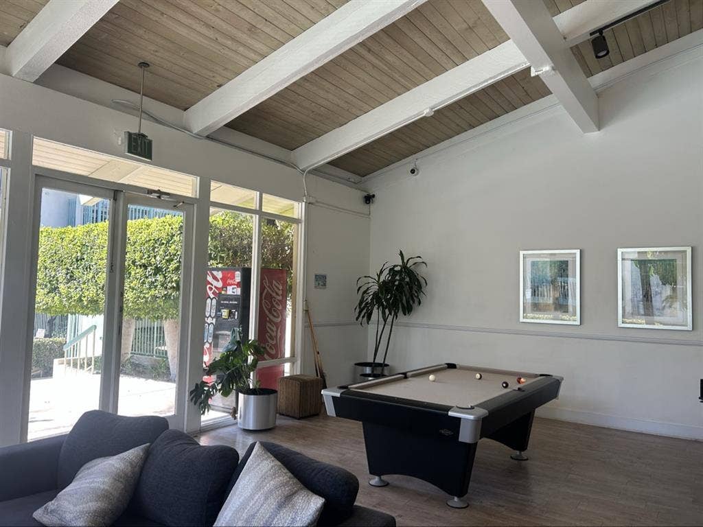 Lovely single room & private bath