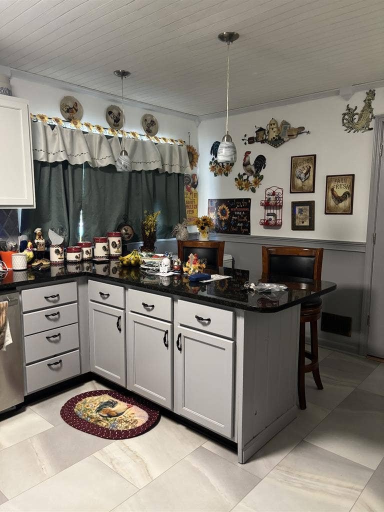 Room For Rent in a Home