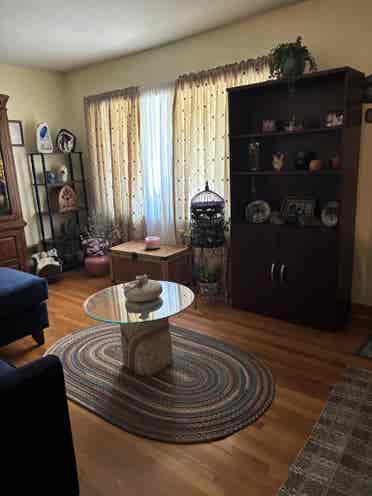Room For Rent in a  Home