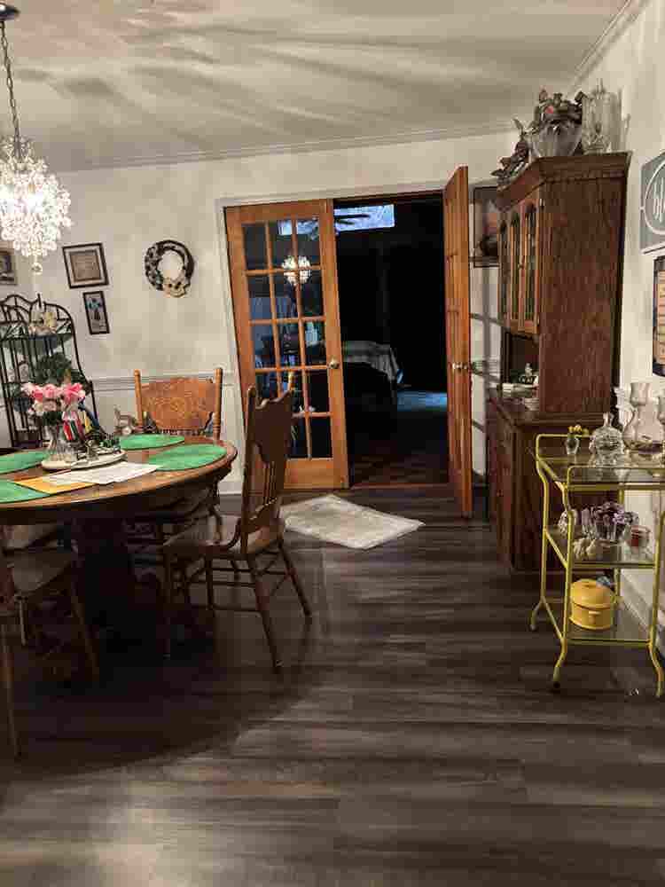 Room For Rent in a  Home