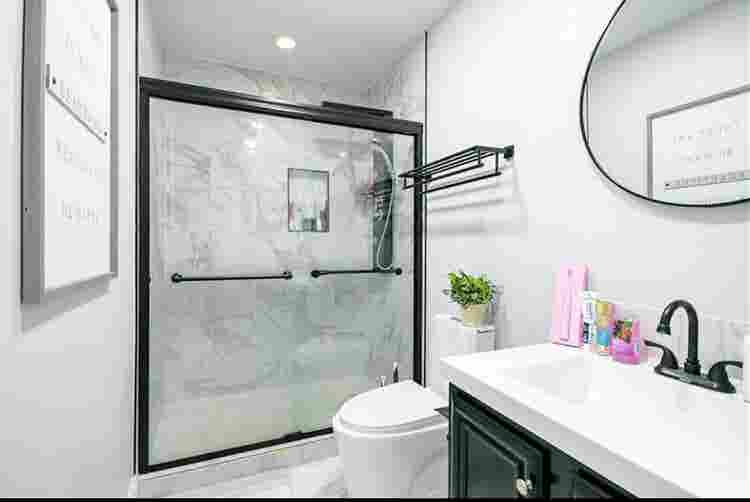 4 Bedroom Single Family house