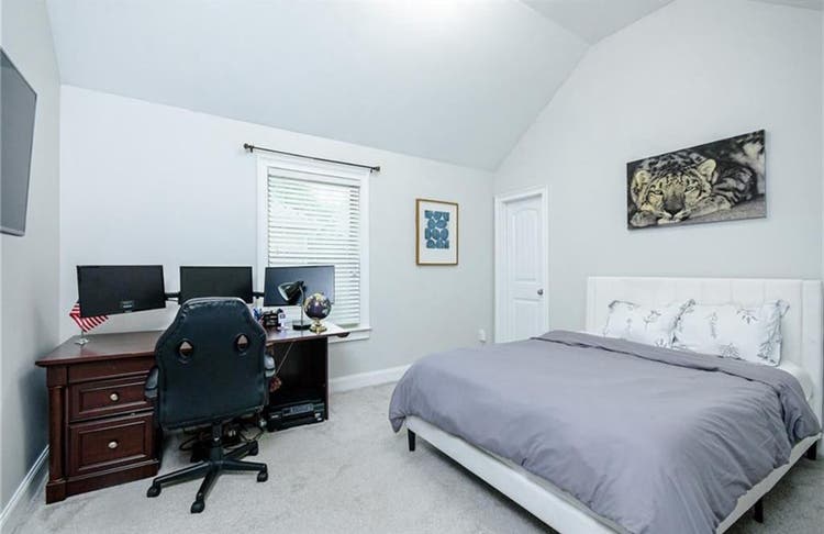 4 Bedroom Single Family house