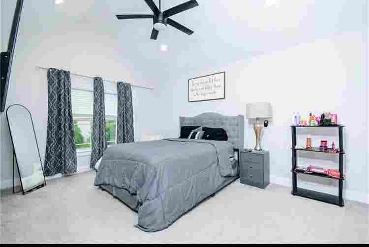 4 Bedroom Single Family house