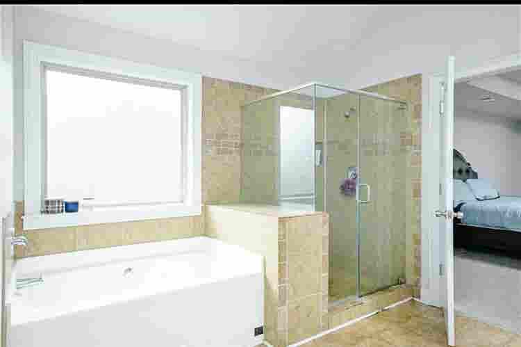 4 Bedroom Single Family house