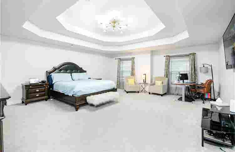 4 Bedroom Single Family house