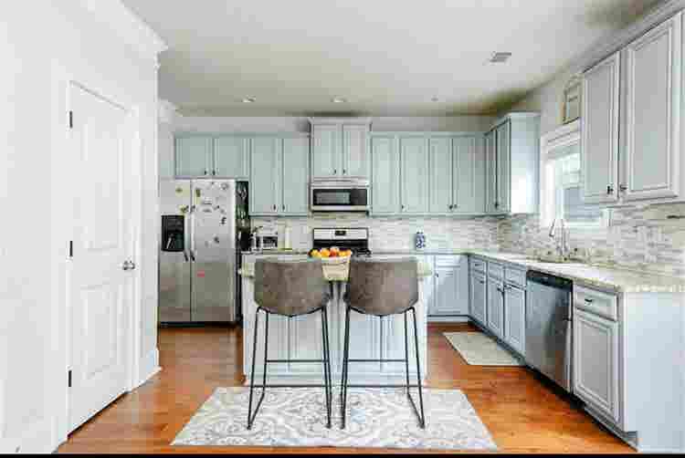 4 Bedroom Single Family house