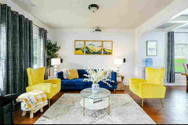 4 Bedroom Single Family house