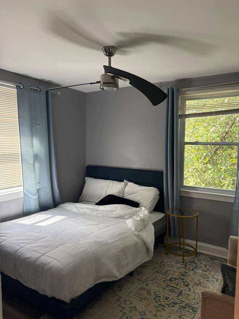 Private Room with Shared Bathroom