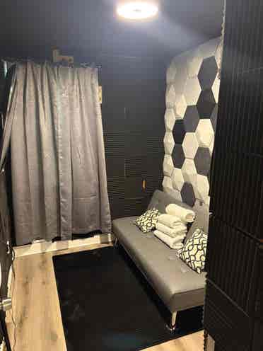 Small Room w/ Shared Bathroom