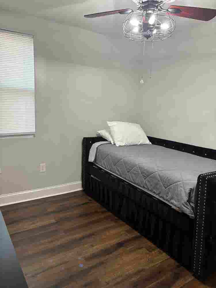 Private Room 2 in East Capitol