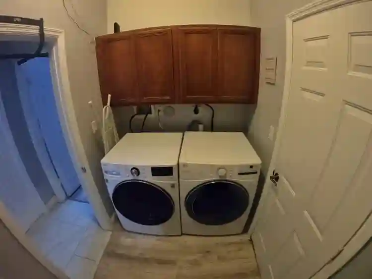 Room in Weston Fl full furniture