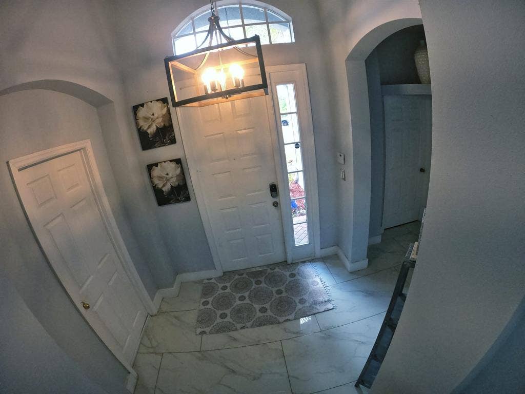 Room in Weston Fl full furniture