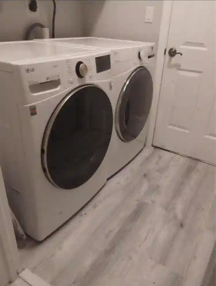 Room in Weston Fl full furniture