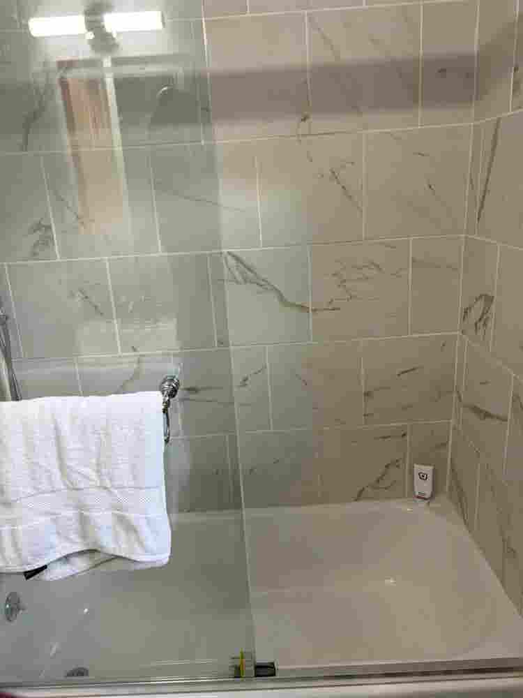 Private Room 2 with Shared Bathroom