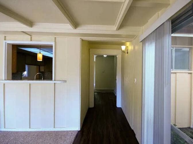 Room in Beautiful Home Neighborhood