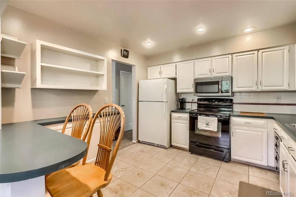 Master suite in Littleton!