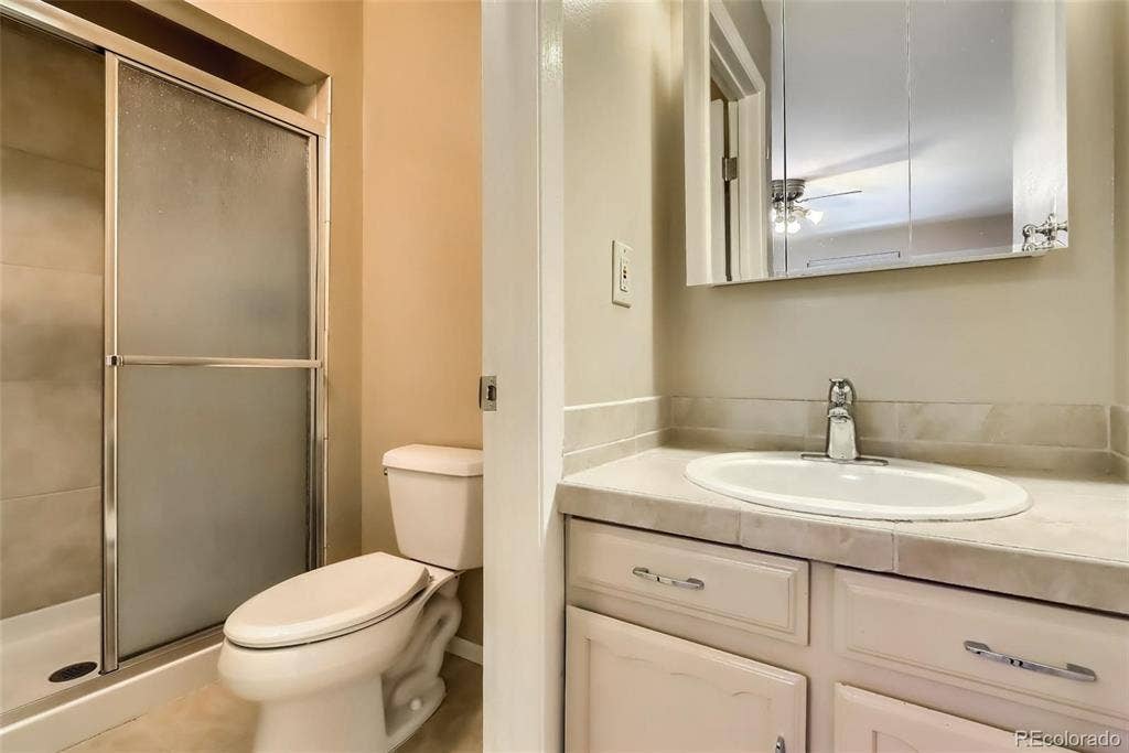 Master suite in Littleton!