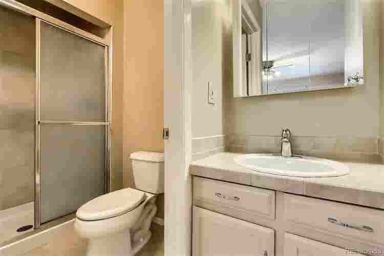 Master suite in Littleton!