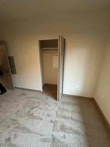 Master bedroom available sept 1st