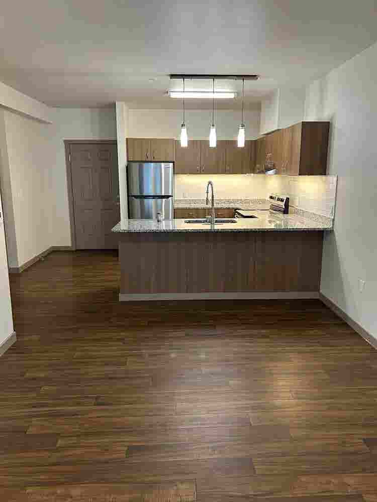 Master bedroom available sept 1st