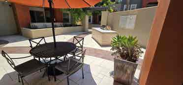 PRIVATE ROOM FOR RENT (LUXURY APT)