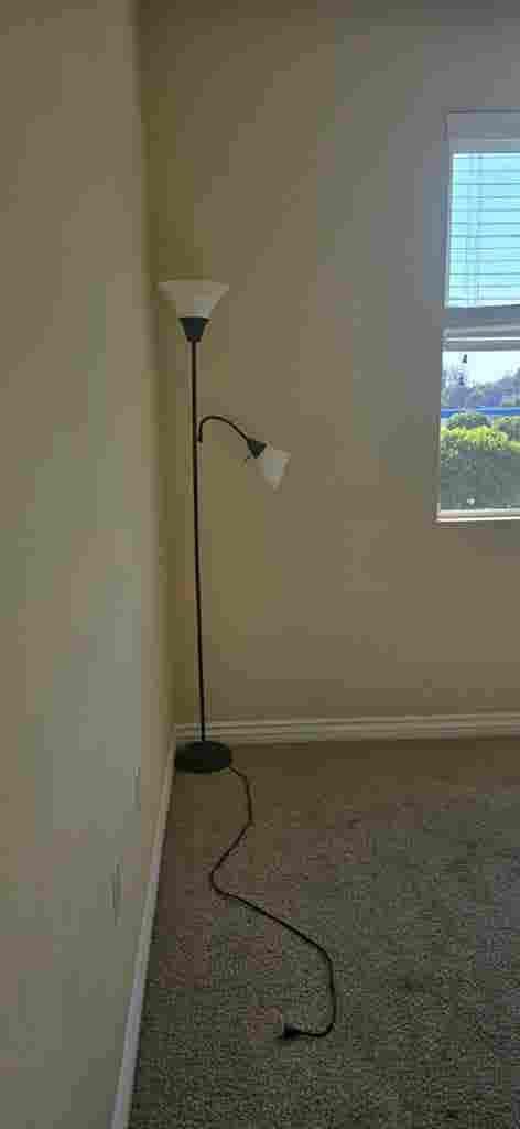 PRIVATE ROOM FOR RENT (LUXURY APT)