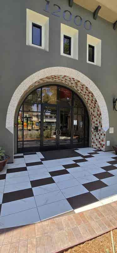 PRIVATE ROOM FOR RENT (LUXURY APT)