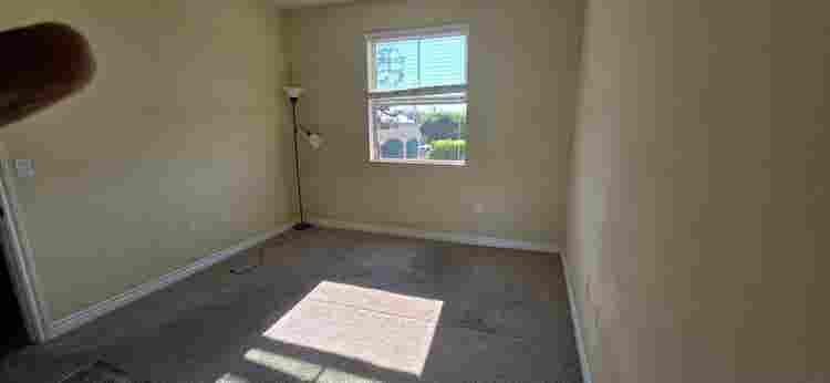 PRIVATE ROOM FOR RENT (LUXURY APT)
