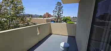 PRIVATE ROOM FOR RENT (LUXURY APT)
