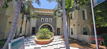 PRIVATE ROOM FOR RENT (LUXURY APT)