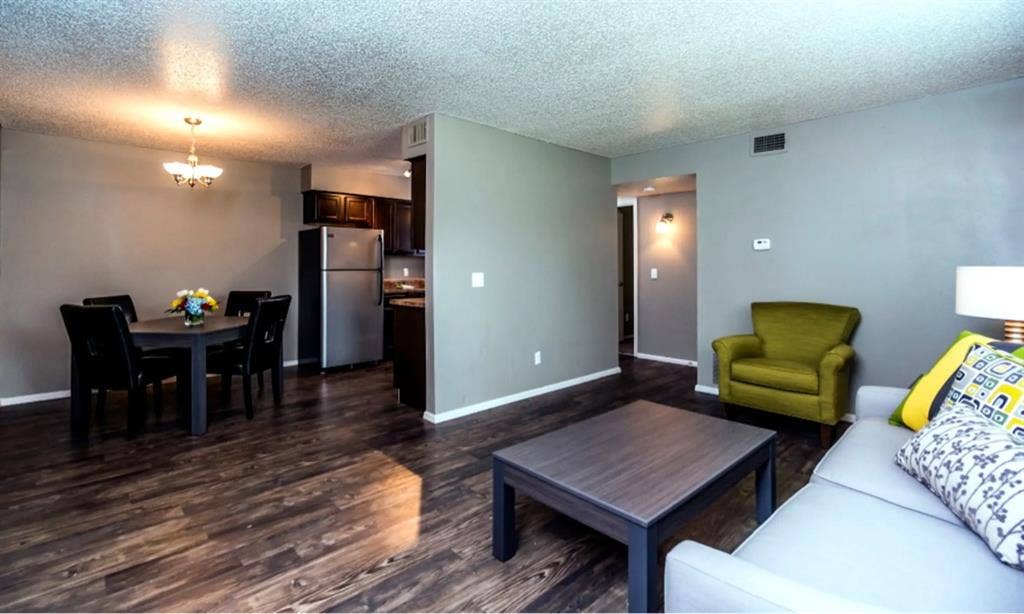 Move in to Norman apartment