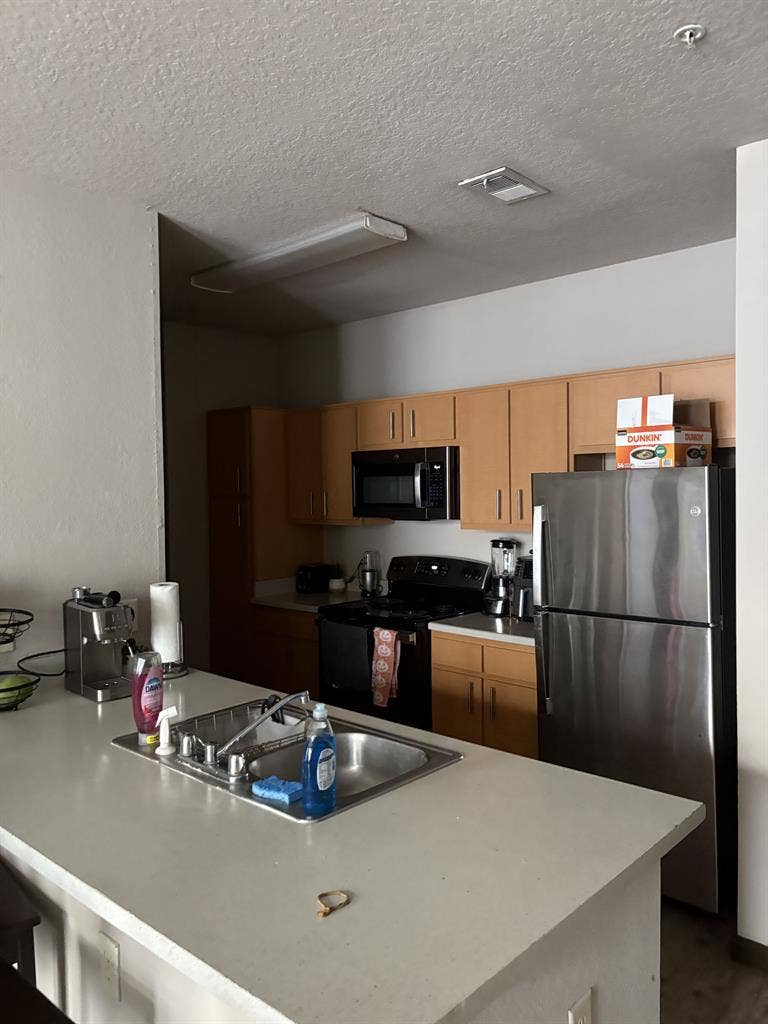 Sublease Available at 4050 Lofts