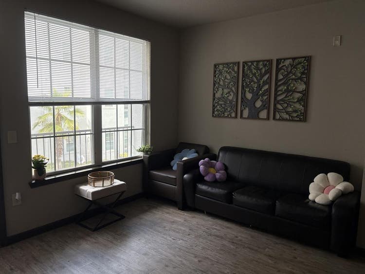 Sublease Available at 4050 Lofts