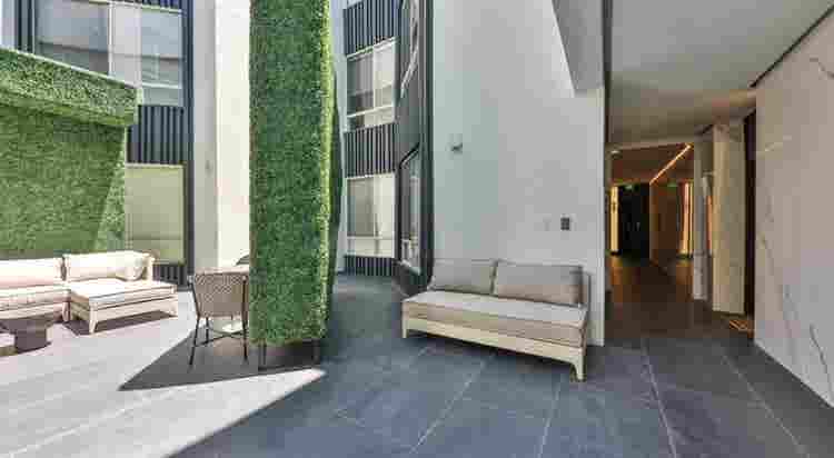 Master bedroom for rent HOLLYWOODD