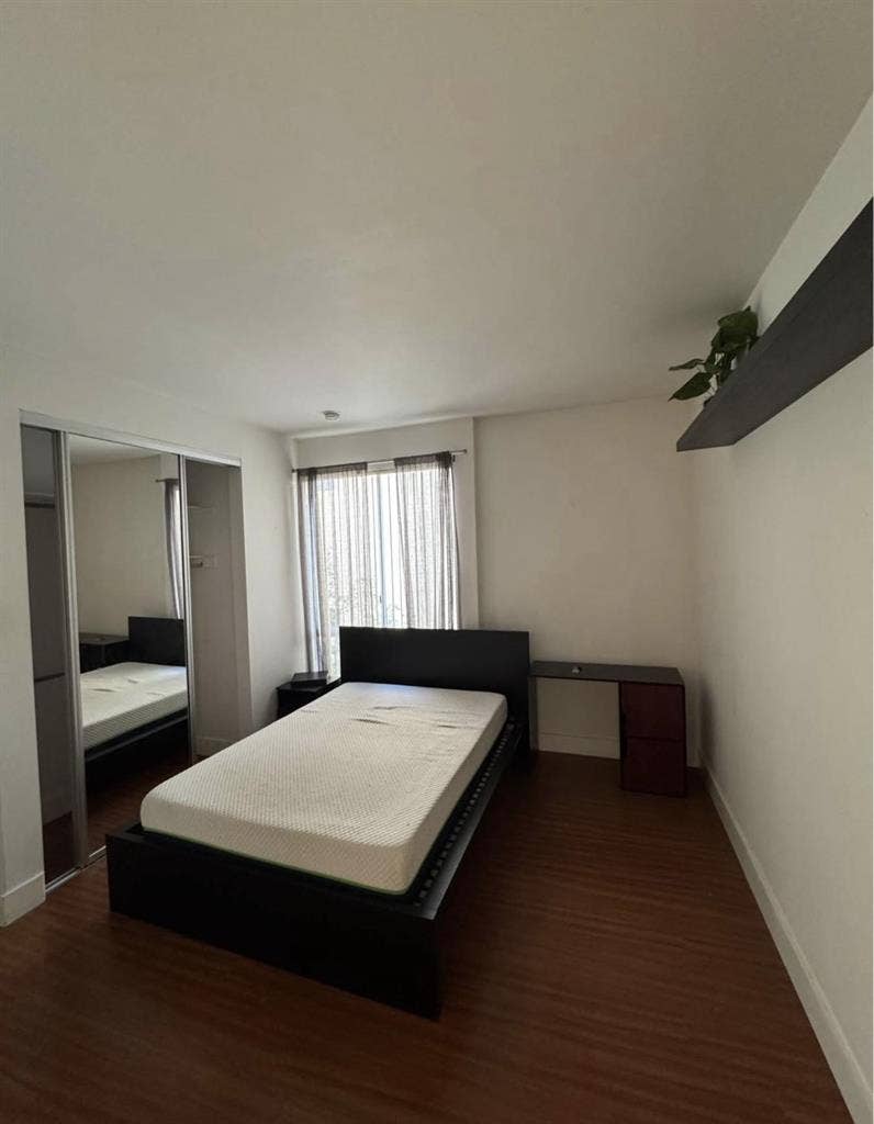 Master bedroom for rent HOLLYWOODD
