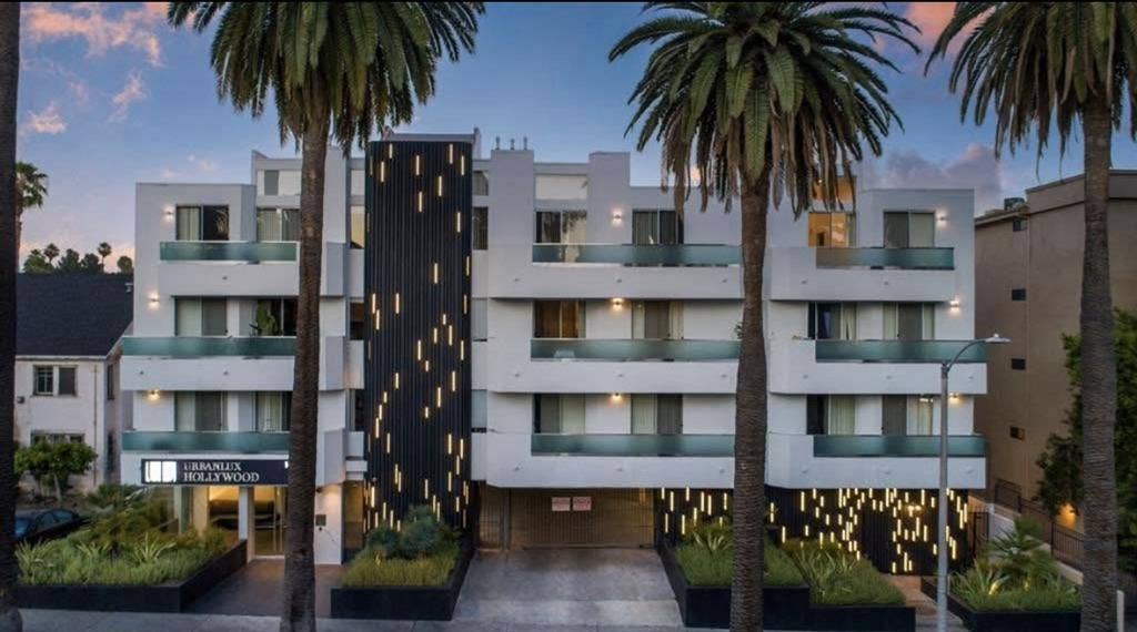 Master bedroom for rent HOLLYWOODD
