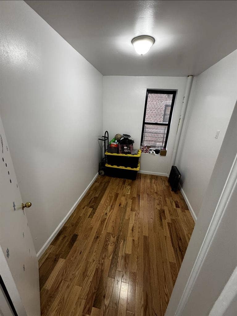 Brooklyn Room Near Trains