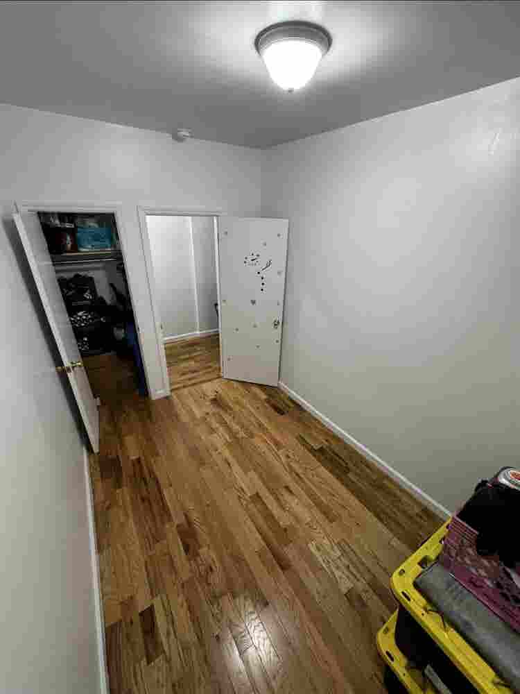Brooklyn Room Near Trains