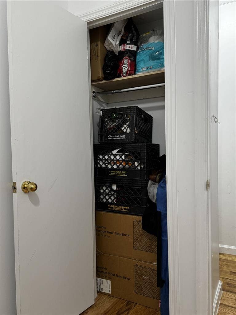 Brooklyn Room Near Trains