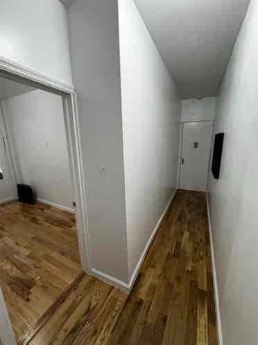Affordable room near train for rent