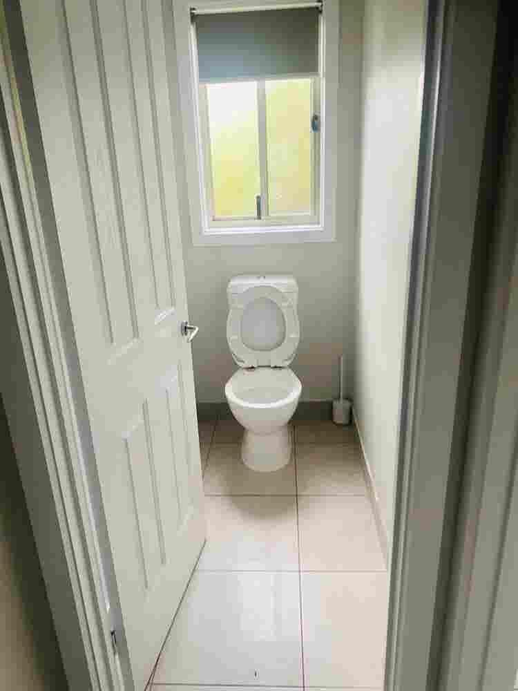2 rooms to rent in thurgoona