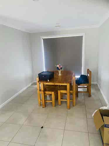 2 rooms to rent in thurgoona