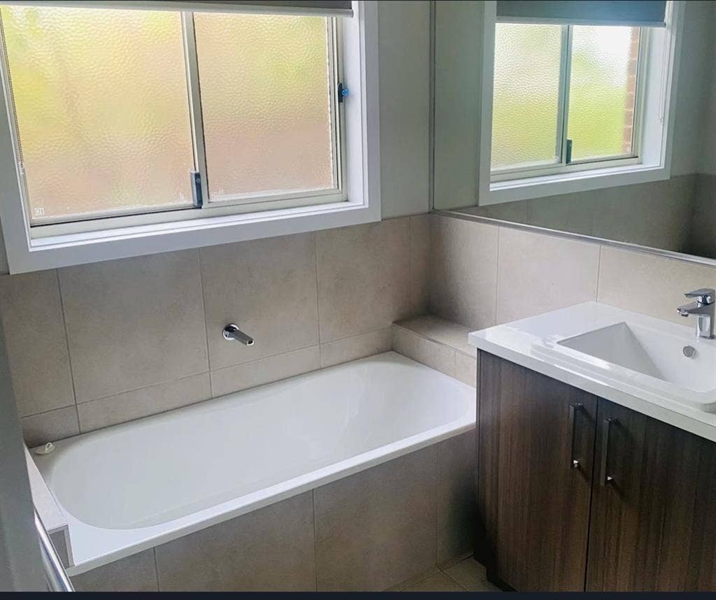 2 rooms to rent in thurgoona