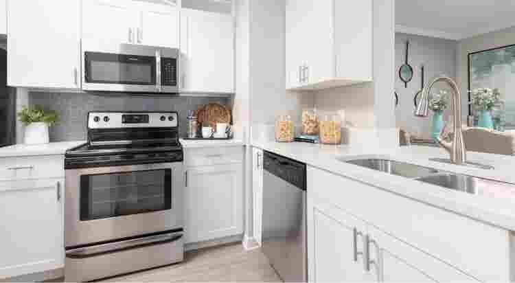 Take over lease/ Sublet ASAP