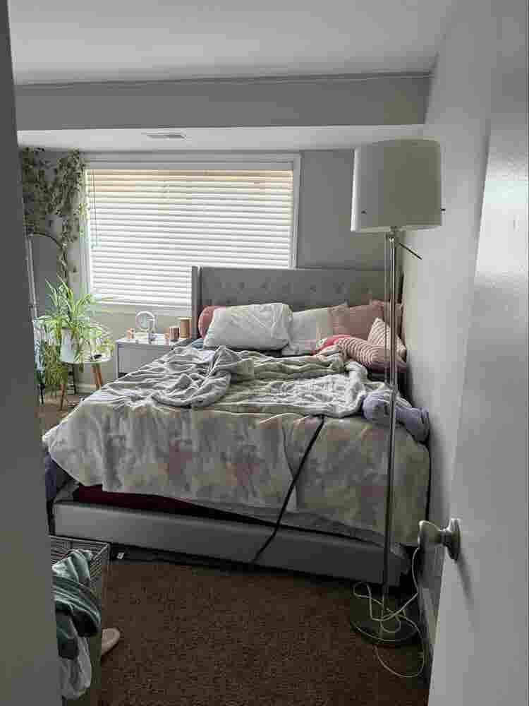 Bedroom near Glendale/Broad ripple