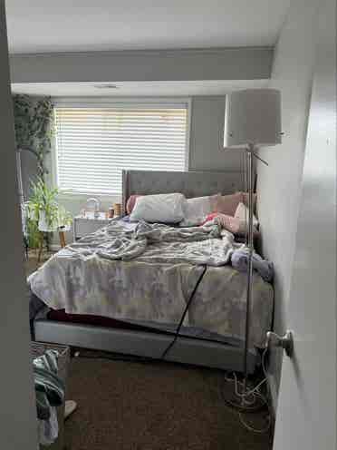 Bedroom near Glendale/Broad ripple