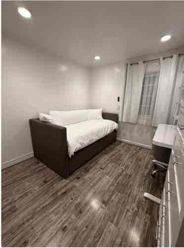 Seeking a responsible housemate