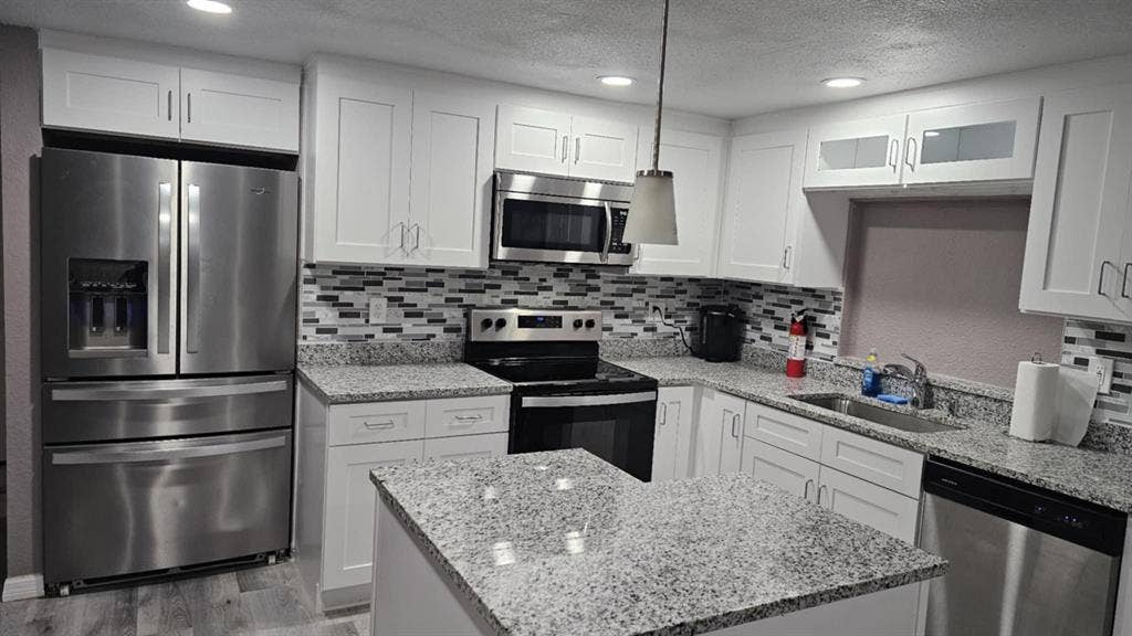 1 BR in Holiday